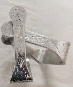 Estribo de aluminio de caballo cómodo personalizado al por mayor con diseño grabado para uso ecuestre - Product Image 6