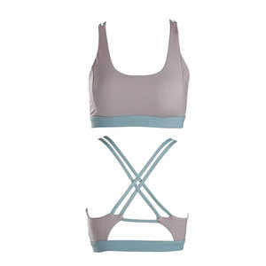 Soutien-gorge de sport à soutien élevé pour femme avec dos croisé réglable et bonnets rembourrés pour une performance maximale de confort - Product Image 2