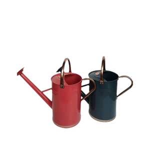 Regadera de metal multicolor de 1,5 litros Riego de riego para exteriores e interiores Perfecto para uso diario - Product Image 1