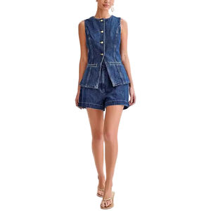 Ensemble d'été 2 pièces pour femme : Haut en jean délavé décontracté sans manches et short taille haute, en tissu respirant et écologique - Product Image 6