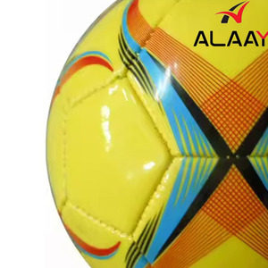 Alaay Mini ballon de football de haute qualité Taille 2 pour les sports d'intérieur et d'extérieur - Product Image 4