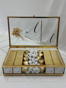 Caja de Joyería de Vidrio de Lujo, Color Dorado, Diseño Cuadrado, Ecológica, Personalizable, para Regalos Elegantes y Exhibición Segura de Recuerdos - Product Image 4