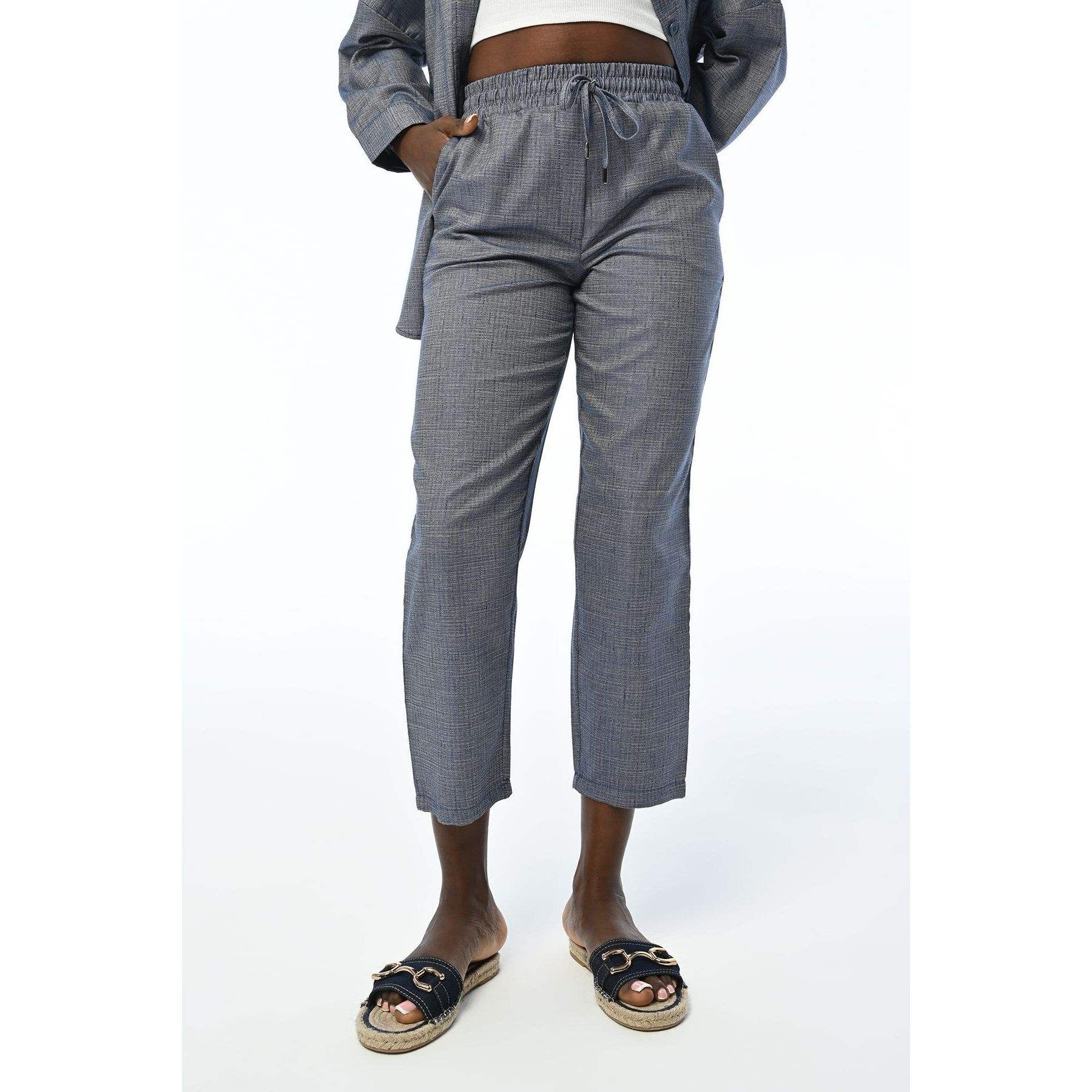 สีน้ำเงินกรมท่า