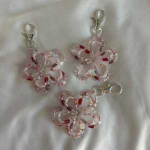 พวงกุญแจดอกไม้ลูกปัด - Product Image 3