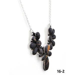 Collier artisanal Southwest en argent sterling et en cuir noir avec incrustation d'agate sertie en clos - Product Image 3