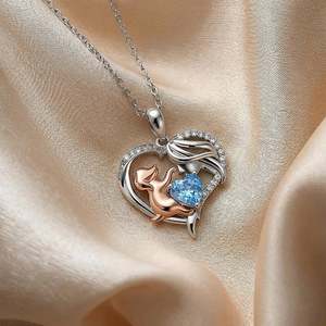 Collier personnalisé Jeulia Petland pour maman et chien avec pendentif cœur et pierre de naissance - Product Image 4