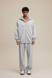 Fabrication professionnelle Logo personnalisé avant lourd 300 grammes solide hommes pull à capuche avec masque coupe-vent - Product Image 2