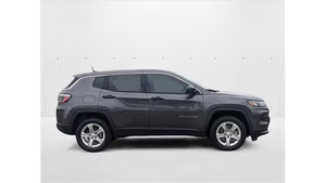 Jeep Compass Sport 2023 Usado en Excelentes Condiciones - Product Image 3