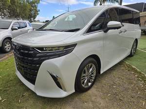 Toyota Alphard Híbrido 2.5L E-4WD 2024 Usado en Excelentes Condiciones - Product Image 2