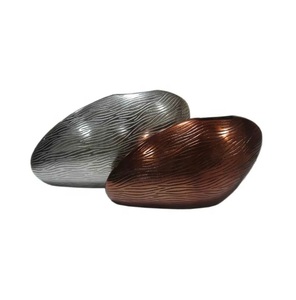 Vase à fleurs rustique en métal fini laiton/aluminium couleur cuivre pour la décoration de mariage pièce maîtresse Designs modernes Vase à fleurs - Product Image 5