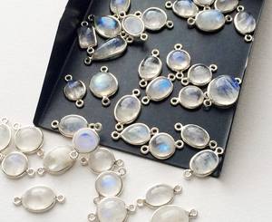 สินค้ามาใหม่925เงินสเตอร์ลิง8x10มม. หินมูนสโตนธรรมชาติตั้งค่าฝาแบบตัวเชื่อมต่อคู่ที่มีเสน่ห์เครื่องประดับ - Product Image 1