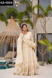 Nouvelles robes Anarkali lourdes de style indien pakistanais exclusif avec travail de codage de séquence lourd et costume Salwar Kameez de travail de pierre - Product Image 6