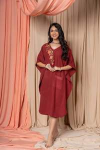 Nouveau femmes décontracté broderie florale caftan robe genou longueur grande taille lavable tissé tissu naturel taille modèle de commande - Product Image 5