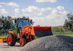 NOUVEAU Tracteur Sub-Compact Kubota BX23S 23 CV 4x4 Diesel avec Pompe Moteur Numérique et Mini Chargeuse Arrière - Product Image 3
