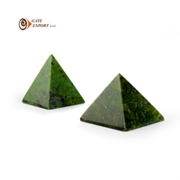 2023 Artisan fait à la main a dégringolé la pierre de néphrite pyramide Jade artisanat pour Temple sérénité pureté bonheur