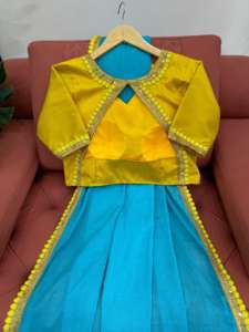 À la mode Mul coton Saree fantaisie dentelle détaillant et lourd Latkan plaine soie Blouse vêtements traditionnels modernes - Product Image 4