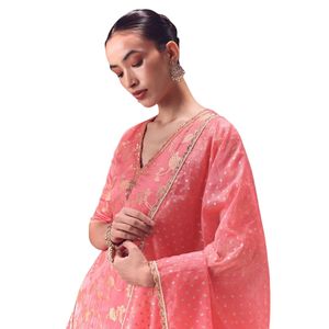 Brocade de pêche Kurti avec pantalon Sharara et Dupatta pour réception festive de fête de mariage et célébrations culturelles traditionnelles - Product Image 6