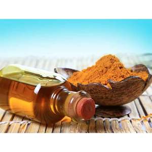 Aceite esencial de hoja de cúrcuma orgánica de primera calidad, extracto de hierbas de varios tipos, cultivado salvaje y empaquetado en botella a la venta - Product Image 3