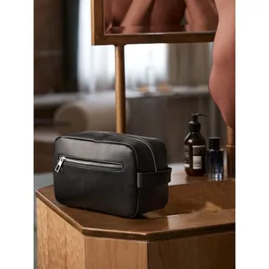 Trousse de Toilette de Luxe Durable et Personnalisée pour Organiser les Gadgets de Toilette - Product Image 2