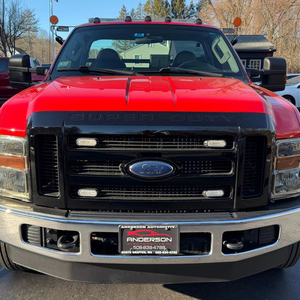 Camioneta de Remolque Usada en Buen Estado, Ford F-550 Super Duty XLT 2008, Cabina Simple, 4x4, 30300 Millas, Transmisión Manual de 6 Velocidades, Motor Turbodiésel V8, Plataforma Plana - Product Image 1