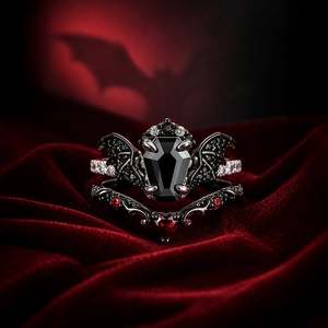 Ensemble de bagues de mariée Jeulia Until Death Black Coffin Cut Bat Wing - Product Image 2