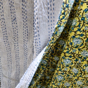 Cũ <span class=keywords><strong>Sari</strong></span> Chăn Cổ Điển Twin Kantha Trải Giường Handmade In Hữu Cơ Bông Chăn Chắp Vá Nhà & Khách Sạn Sử Dụng Tất Cả Các Mùa - Product Image 3