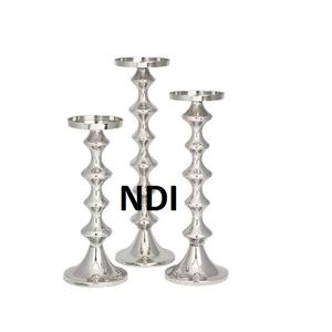 Article décoratif fait à la main pour la décoration d'hôtel de mariage Design élégant Finition enduite de poudre noire Base en bois Bougeoir - Product Image 2