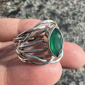 Bague en onyx vert naturel, argent massif 925 |   Bijoux en pierres précieuses de forme marquise en gros |   Nouvelle conception de bague en argent faite à la main pour les détaillants - Product Image 6