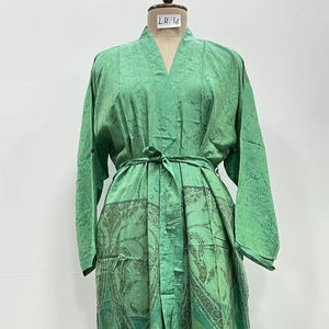 Kimono en soie indienne doux pour mariée et demoiselles d'honneur, peignoir d'été personnalisé, vêtements de nuit faits main pour femme, longue ouverture sur le devant - Product Image 1
