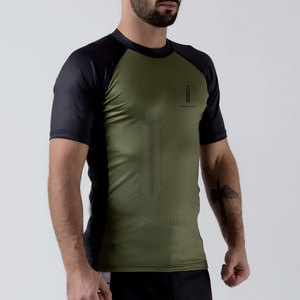 Rash Guard manga corta Rash Guard tamaño personalizado y diseños para hombres ropa deportiva cómoda Rash Guard - Product Image 2