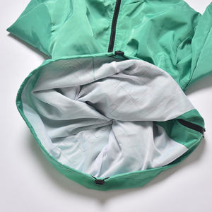 Veste de pluie respirante et coupe-vent légère avec capuche pour hommes OEM coupe-vent d'extérieur pour la randonnée avec fermeture à glissière - Product Image 6