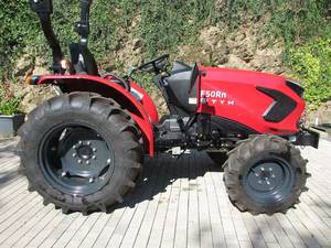 Tractor Bra n son TYM F50Rn, 37 Horas de Funcionamiento, Potencia 35 kW (48 hp) - Product Image 5