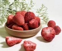 [HOT] Vietnam FD Gehele Zoete Aardbei Knapperig Fruit Heldere Smaak Natuurlijke Gezonde Snack 5kg Grote Vraag 2025 Beste Prijs