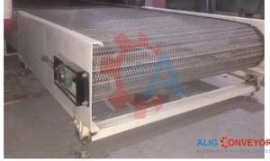 Convoyeur de treillis métallique en acier à vitesse réglable de haute qualité pour transfert de petites pièces Meilleur prix de l'exportateur indien - Product Image 2