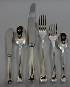 ชุดช้อนส้อมทำจากโลหะสแตนเลสสุดหรูเหมาะสำหรับเพิ่มความสวยงามให้กับโต๊ะในช่วงงานเลี้ยงอาหารค่ำสำหรับครอบครัวในโอกาสพิเศษ - Product Image 5