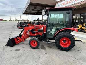 Tractor de Ruedas Usado TYM 4815CH 2024, 110HP con Caja de Cambios, Bomba de Engranajes y Rodamientos, 30001-40000 Horas, 200kg - Product Image 6