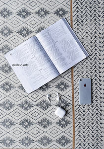 Tapis de travail à bordure en zigzag Tapis d'impression Jaipuri unique pour le salon à la maison et l'utilisation occasionnelle du festival de voiture - Product Image 3