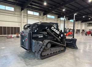 Cargadora Compacta Minotaur DL550 con Envío Gratuito, Aprobada por CE y EPA, con Cuchilla Frontal y Sistema de Climatización - Product Image 4