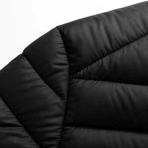 Chaqueta Acolchada con Capucha para Invierno, Excelente Aislamiento, Impermeable, Ecológica, con Logotipo Frontal, para Aventuras al Aire Libre en Clima Frío - Product Image 3