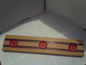 Candelabro Artesanal de Resina y Madera con Forma Personalizada para Decoración del Hogar y Uso como Regalo - Product Image 2