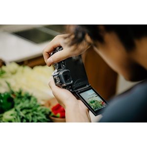 Appareil photo numérique hybride professionnel Z50II avec objectif zoom double 16-50 mm et 50-250 mm, vidéo 4K et capteur CMOS pour vlogging, étui inclus - Product Image 2