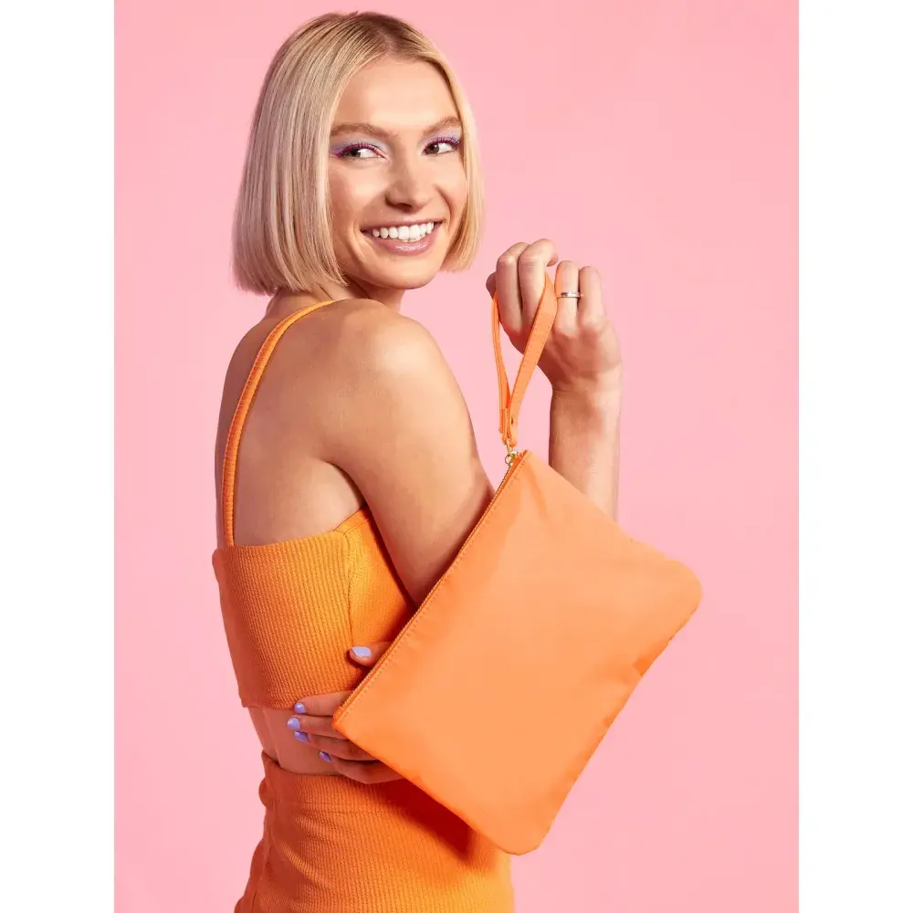 Blueberry Swirl, Cookies & Cream, mint choc chip, Mango Sorbet, Raspberry Ripple