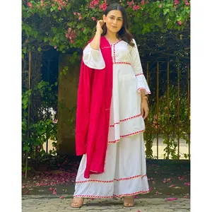 Traje de Rayón para Mujer, Diseño de Exportación India, Cuello en V, Bloques de Color, Estilo Indie Folk, Transpirable, Ecológico, con Decoración de Encaje - Product Image 1