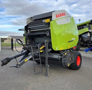 Presse à balles carrées Variant 465RC, haute productivité, usage agricole. - Product Image 1