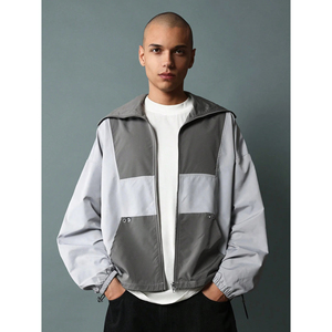 Chaqueta Cortavientos con Logotipo Personalizado OEM para Hombre, Corte Regular, Impermeable, Transpirable, con Capucha, Tela de Nailon y Lona - Product Image 4