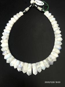 Collar de Piedras Preciosas de Piedra Lunar Arcoíris Natural Facetada de 18 Pulgadas - Product Image 4