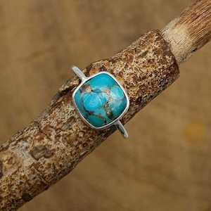 Juego de turquesa Mohave de cobre azul en plata de ley 925, anillo de piedra pequeño minimalista, regalo fino hecho a mano para niñas adolescentes - Product Image 1