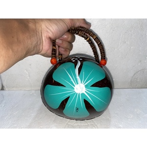 2024 Sac à poignée en coquille de noix de coco avec décoration florale Prix du Vietnam - Product Image 3