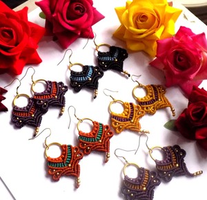 สร้อยคอเชือกวินเทจที่หรูหราทองเหลืองชุบทองออกแบบการค้นหาสร้อยคอ Macrame ด้ายหลายสีหมุนสร้อยคอ Maceame - Product Image 4