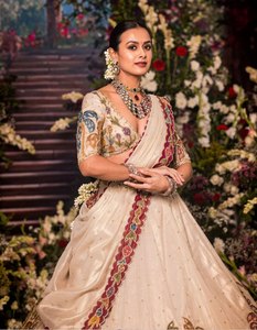 Derniers vêtements de fête de couleur blanche Lehenga Choli avec Dupatta en tissu Simmer Silk avec broderie pour mariage et fête - Product Image 2